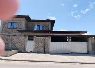 Продаю гараж, 30 м2, Тобольск, 10-й микрорайон, 9