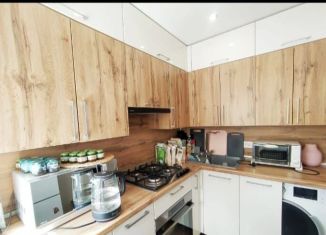 Продам 2-ком. квартиру, 43 м2, Белорецк, улица В. Косоротова, 48