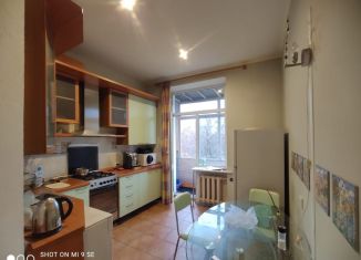 Сдача в аренду 3-ком. квартиры, 65 м2, Санкт-Петербург, проспект Юрия Гагарина, 25