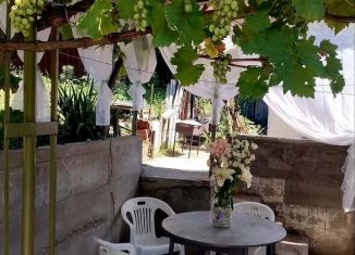 Продается 3-ком. квартира, 47 м2, Туапсе, улица Богдана Хмельницкого, 75