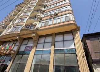 Продается 1-комнатная квартира, 55 м2, Махачкала, улица Магомедтагирова, 49