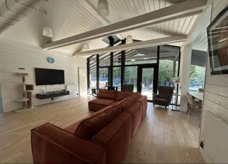 Аренда дома, 139 м2, Москва, улица Писательские Дачи