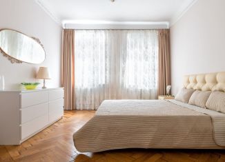 Сдается в аренду двухкомнатная квартира, 75 м2, Санкт-Петербург, переулок Ульяны Громовой, 8