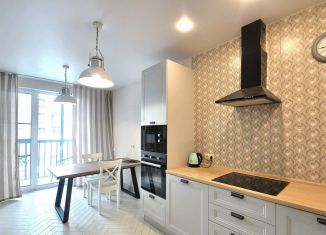 Сдаю в аренду 3-комнатную квартиру, 80 м2, деревня Столбово, проспект Куприна, 34к1