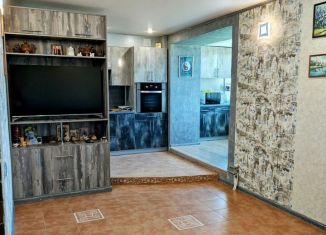 Трехкомнатная квартира на продажу, 61 м2, деревня Афонино, Магистральная улица, 312