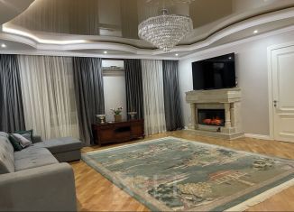 Продаю дом, 450 м2, Махачкала, улица Лизы Чайкиной, 92