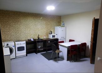 Сдается в аренду дом, 80 м2, Среднеуральск, Четвёртая улица, 1