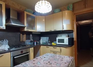 Продается 3-ком. квартира, 66 м2, Сочи, улица Свердлова, 118