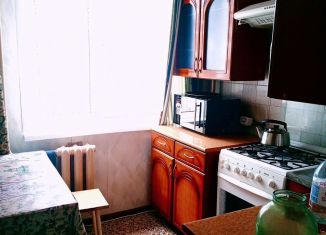 Сдаю в аренду 3-ком. квартиру, 67 м2, Кингисепп, улица Воровского, 7А