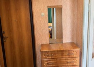 Сдаю в аренду 1-комнатную квартиру, 39 м2, Старый Оскол, микрорайон Конева, 10