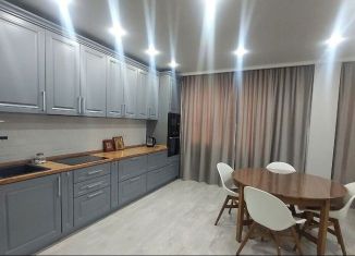 Продается 3-ком. квартира, 75.6 м2, поселок городского типа Афипский, улица 50 лет Октября, 46/1