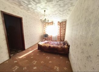 Продажа 2-ком. квартиры, 69 м2, Ейск, Красная улица, 51/2