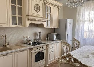 Сдаю 1-комнатную квартиру, 50 м2, Краснодар, улица Автолюбителей, 52/1, микрорайон Гидрострой