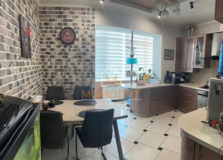 Продаю 2-комнатную квартиру, 53.5 м2, Горячий Ключ, улица Пономаренко, 2Б