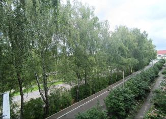 Сдаю двухкомнатную квартиру, 48 м2, Калининград, улица Подполковника Емельянова, 250