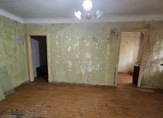 Продаю 3-ком. квартиру, 43 м2, Мичуринск, улица 7 Ноября, 36