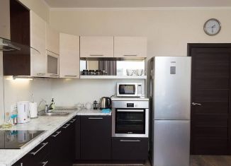 Продам 1-ком. квартиру, 56 м2, Тюмень, улица Шиллера, 46к3