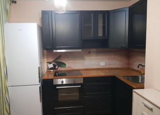 Сдаю в аренду 1-ком. квартиру, 45 м2, Нижний Новгород, Первоцветная улица, 8к2, ЖК Цветы