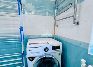 Сдача в аренду двухкомнатной квартиры, 62.9 м2, Керчь, улица Комарова, 6