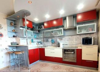 Продам 4-комнатную квартиру, 100 м2, Йошкар-Ола, улица Лебедева, 59, микрорайон Нагорный