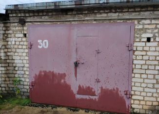 Продаю гараж, 30 м2, Киров