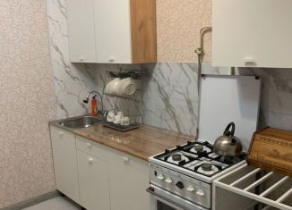 Сдача в аренду 3-ком. квартиры, 75 м2, Республика Башкортостан, улица Ферина, 18