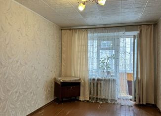 Продаю 2-комнатную квартиру, 42 м2, Октябрьский, 35-й микрорайон, 10