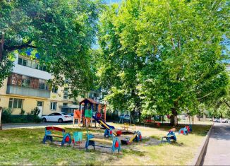 Сдается в аренду 1-ком. квартира, 32 м2, Анапа, Новороссийская улица, 238