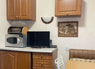 Сдам 3-комнатную квартиру, 65 м2, Санкт-Петербург, улица Чекистов, 38