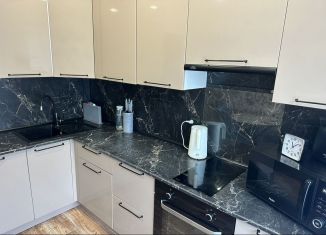 Продажа трехкомнатной квартиры, 67 м2, Тобольск, 7-й микрорайон, 9