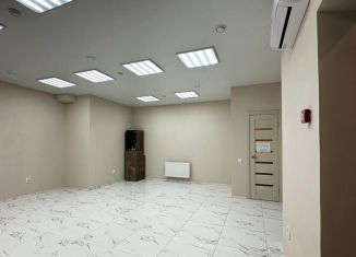 Сдаю в аренду помещение свободного назначения, 37 м2, Краснодар, улица Григория Булгакова, 10, микрорайон Достояние