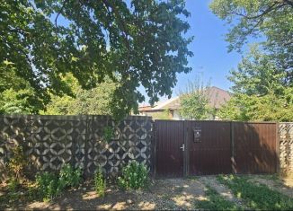 Продается 3-комнатная квартира, 65 м2, поселок Южный, Новая улица, 2/2