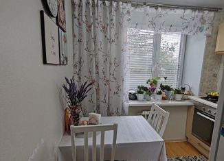 Продам 2-ком. квартиру, 44 м2, Котлас, улица Маяковского, 12А