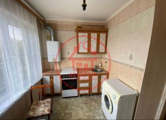 Трехкомнатная квартира на продажу, 72 м2, Армавир, улица Советской Армии, 6