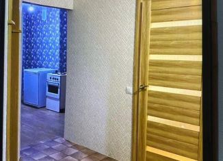 Сдам однокомнатную квартиру, 40 м2, Республика Башкортостан, улица Лётчиков, 2Б