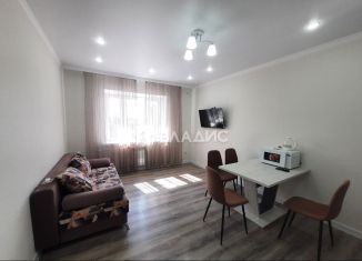 Сдача в аренду двухкомнатной квартиры, 61.5 м2, Тобольск, 15-й микрорайон, 15