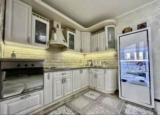 Аренда двухкомнатной квартиры, 61 м2, Уфа, Сочинская улица, 15/1