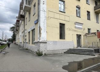 Сдаю торговую площадь, 110 м2, Челябинская область, улица Воровского, 41