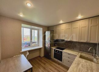 Продается двухкомнатная квартира, 49 м2, Тюмень, Калининский округ, Амурская улица, 68