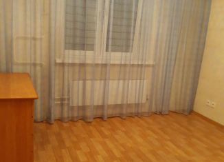 Сдается в аренду 2-комнатная квартира, 56 м2, Верхняя Пышма, улица Уральских Рабочих, 44Б