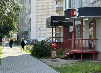 Продаю торговую площадь, 129 м2, Киров, проспект Строителей, 7