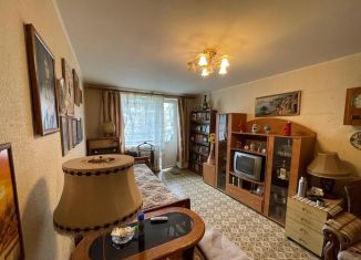 Продам 1-ком. квартиру, 30 м2, Крым, улица 60 лет Октября, 7