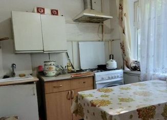 Продажа 3-ком. квартиры, 70 м2, Майкоп, 2-я Кирпичная улица, 5