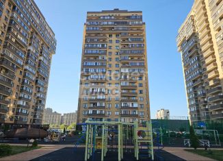 Продаю 3-ком. квартиру, 79.9 м2, Краснодар, улица имени Невкипелого, 24/2к3, ЖК Трилогия