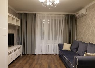 Сдается в аренду 2-ком. квартира, 50 м2, Москва, Ставропольская улица, 50/22, метро Люблино