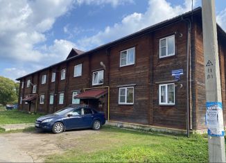 Продается 1-комнатная квартира, 32 м2, Малая Вишера, улица Заводской Домострой, 1Б