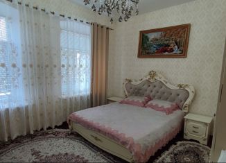 Продаю двухкомнатную квартиру, 56 м2, Дагестан, улица Кобякова, 48