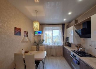 Продается двухкомнатная квартира, 62.5 м2, село Минское, улица Куколевского, 24