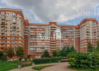 Продаю четырехкомнатную квартиру, 105 м2, Санкт-Петербург, Богатырский проспект, 28, метро Комендантский проспект