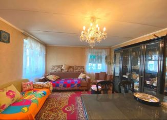 Продам 5-комнатную квартиру, 129 м2, Калужская область, улица Курчатова, 54